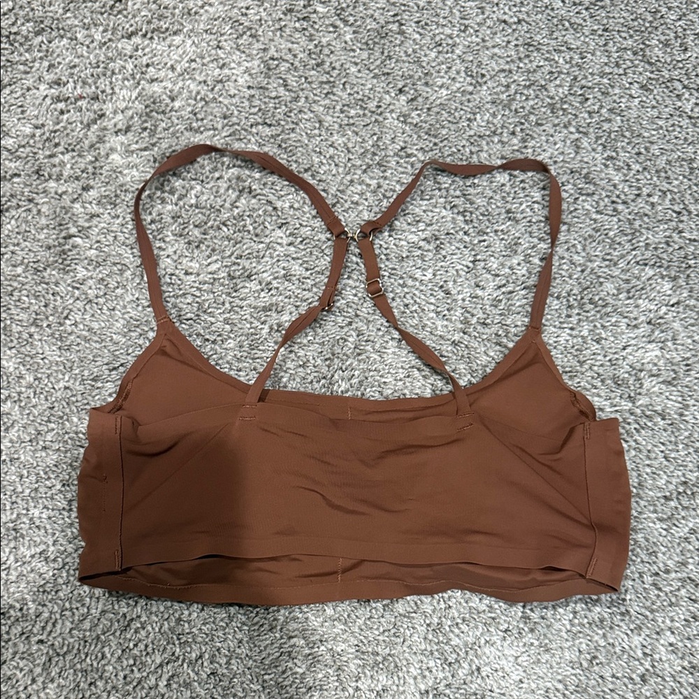 Abercrombie next to Naked Bralette with Adjustable Straps - Picture 3 of 4